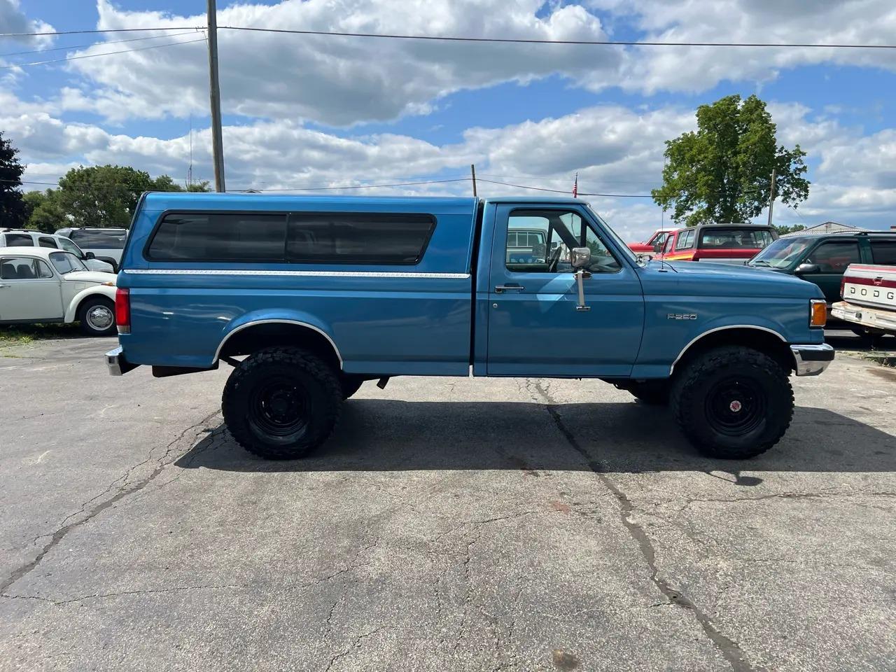 1991 Ford F-250 XL - 4
