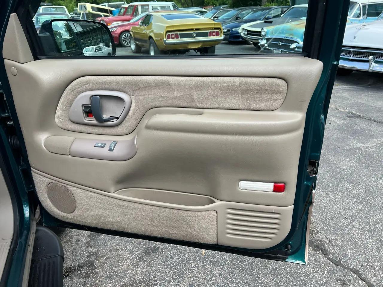 1997 Chevrolet Tahoe 1500 LT