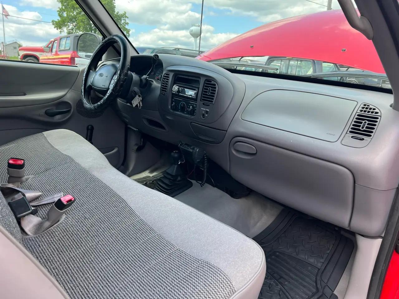 1997 Ford F-150 XL