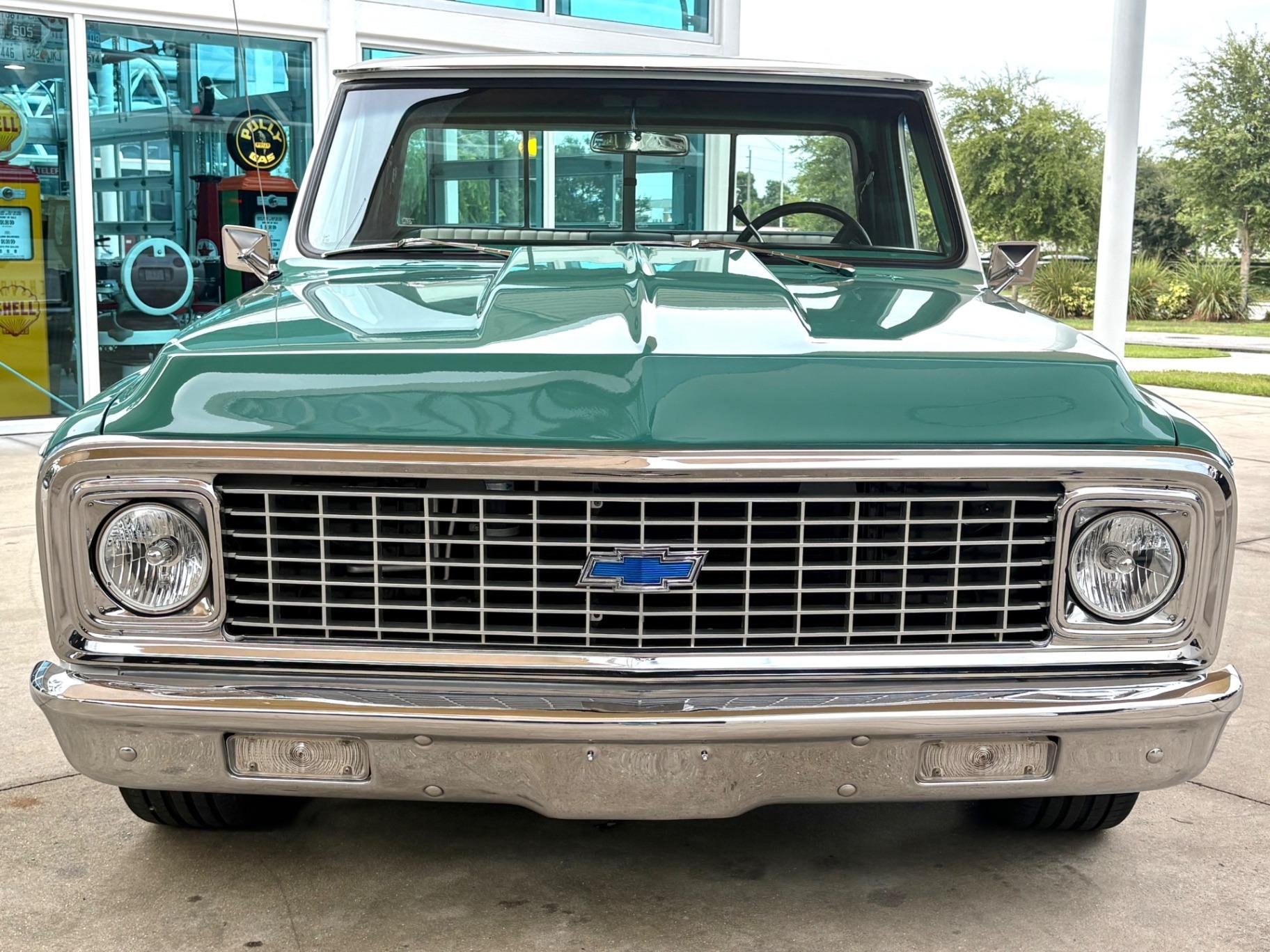 1971 Chevrolet C10 Cheyenne - 2