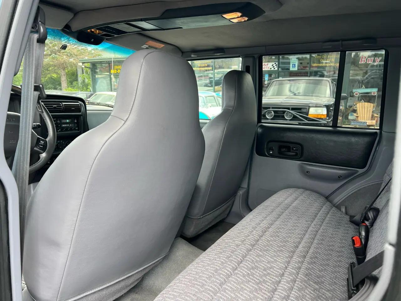 1997 Jeep Cherokee Sport