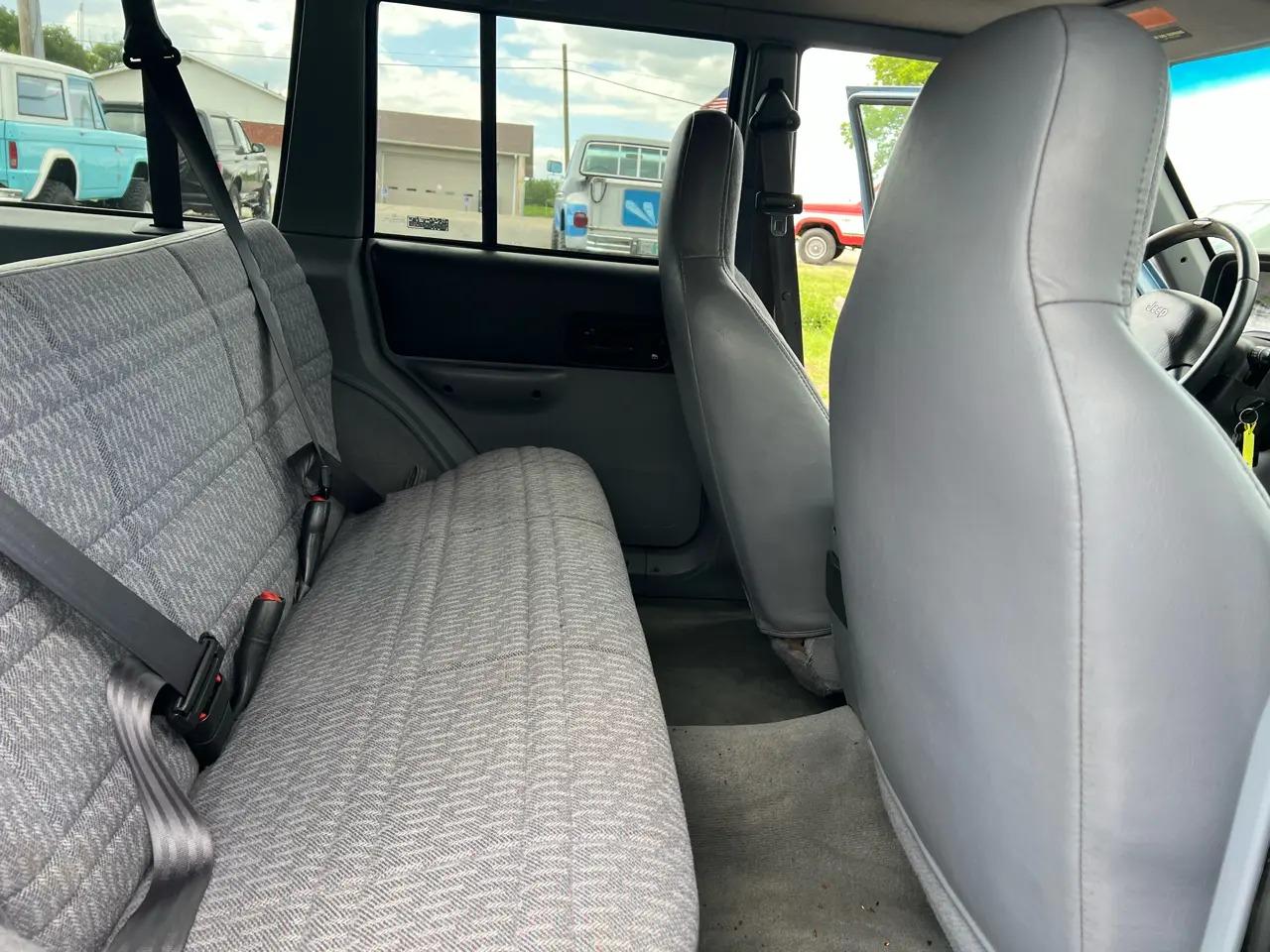 1997 Jeep Cherokee Sport