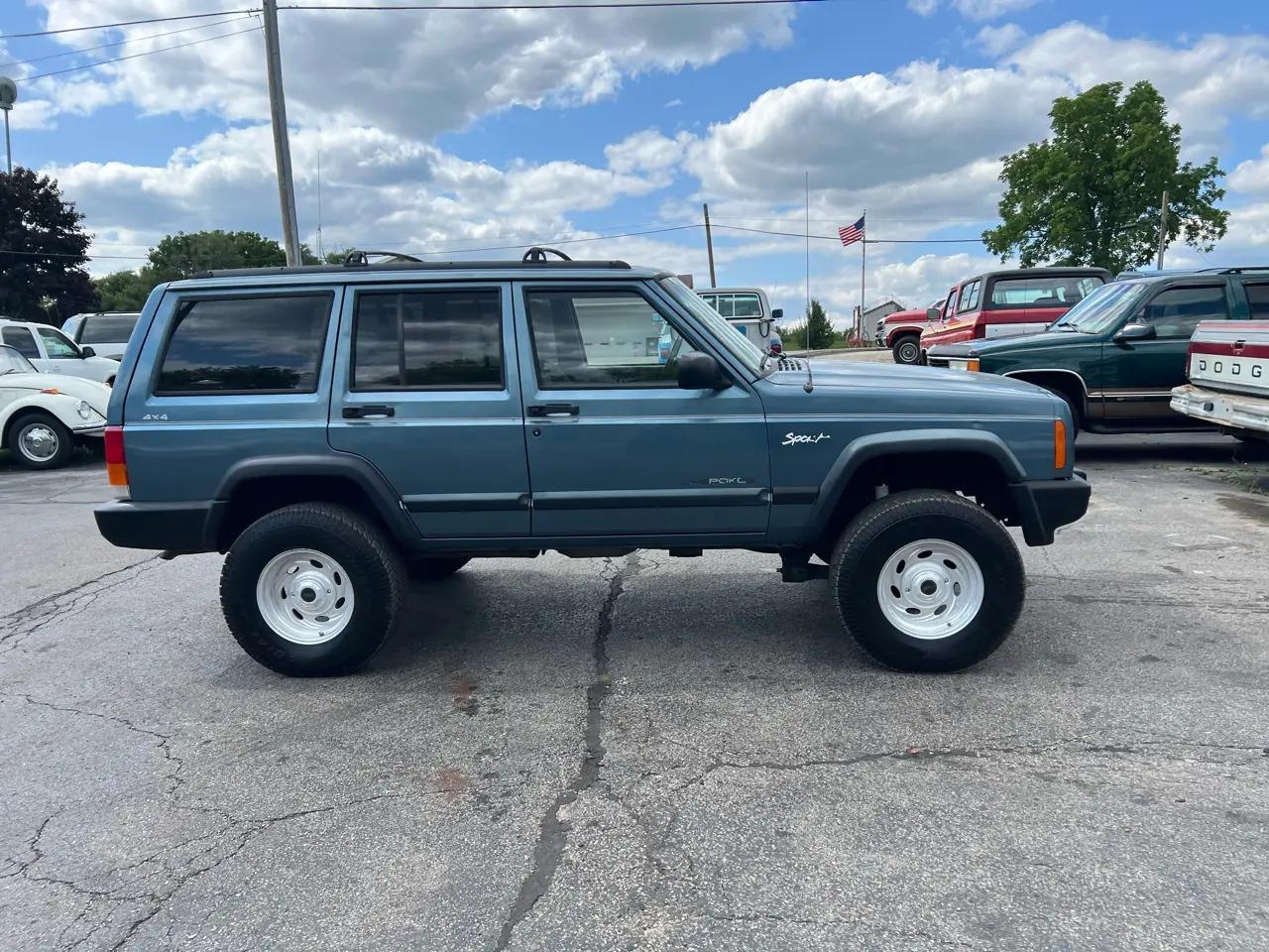 1997 Jeep Cherokee Sport - 5