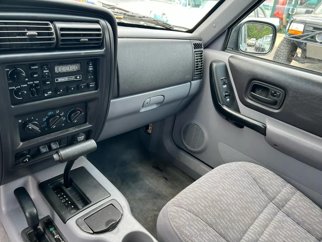 1997 Jeep Cherokee Sport