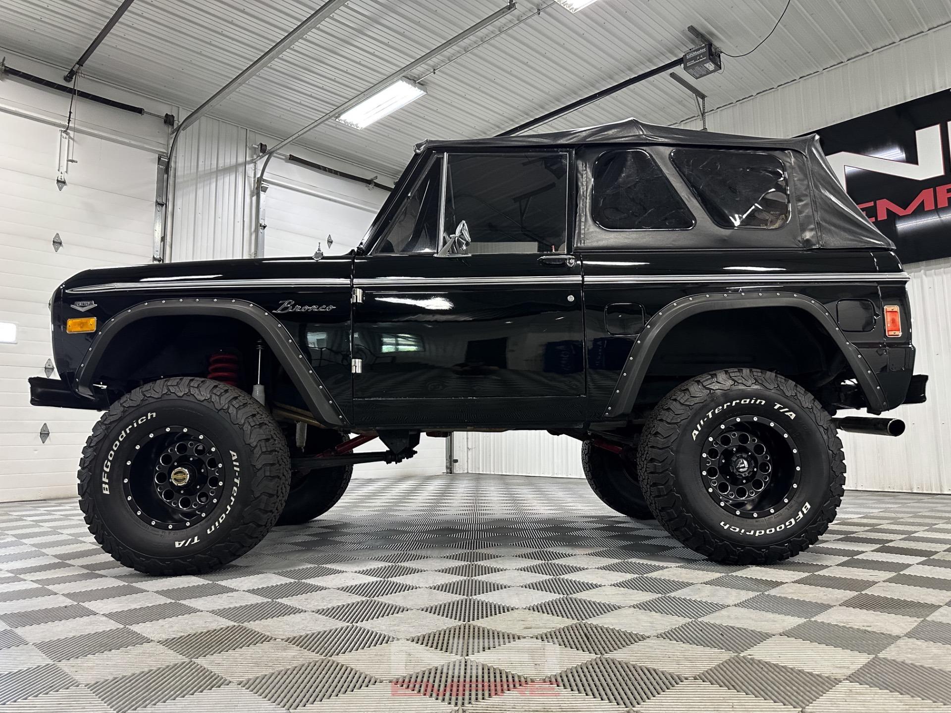 1977 Ford Bronco - 2