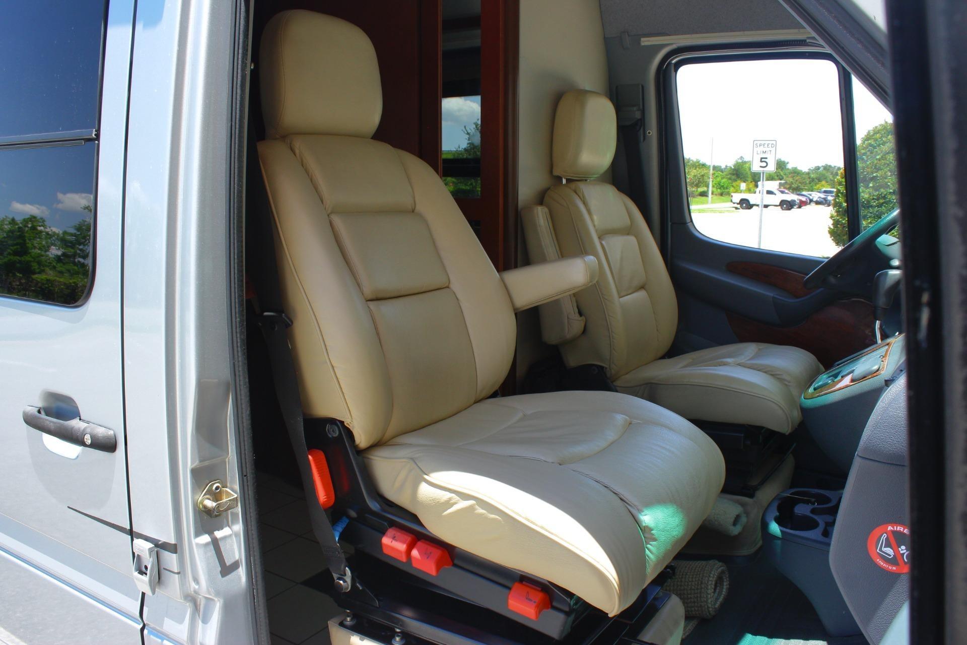 2006 Dodge 2500 Sprinter Camper