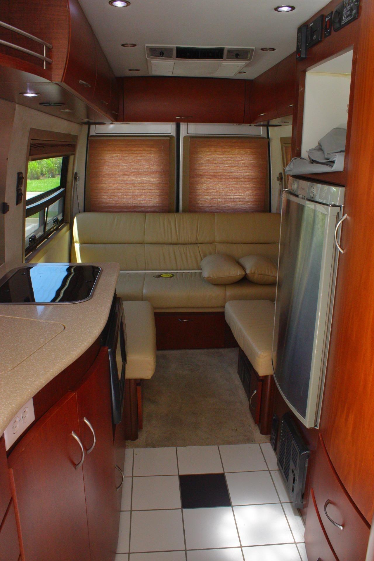 2006 Dodge 2500 Sprinter Camper