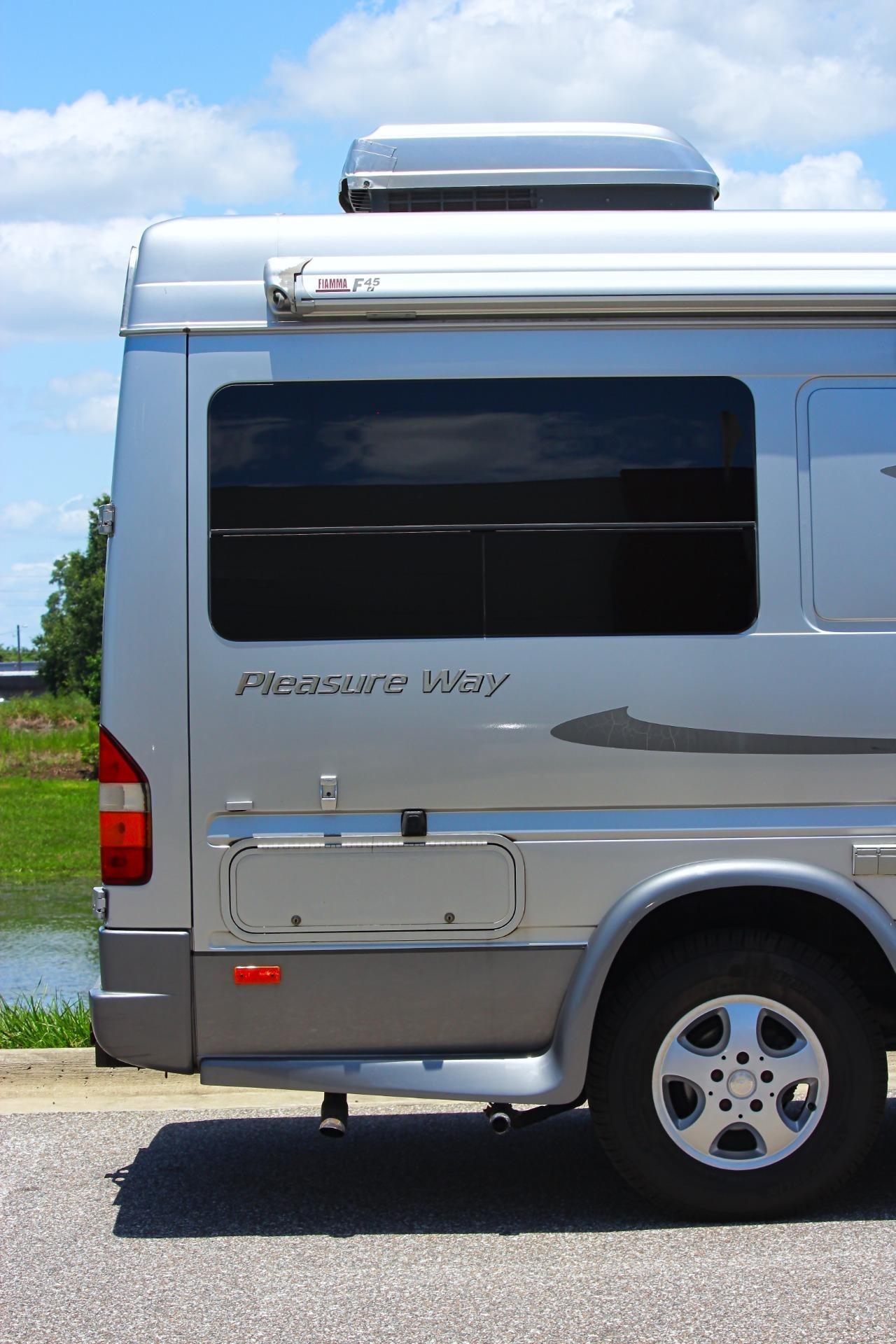 2006 Dodge 2500 Sprinter Camper