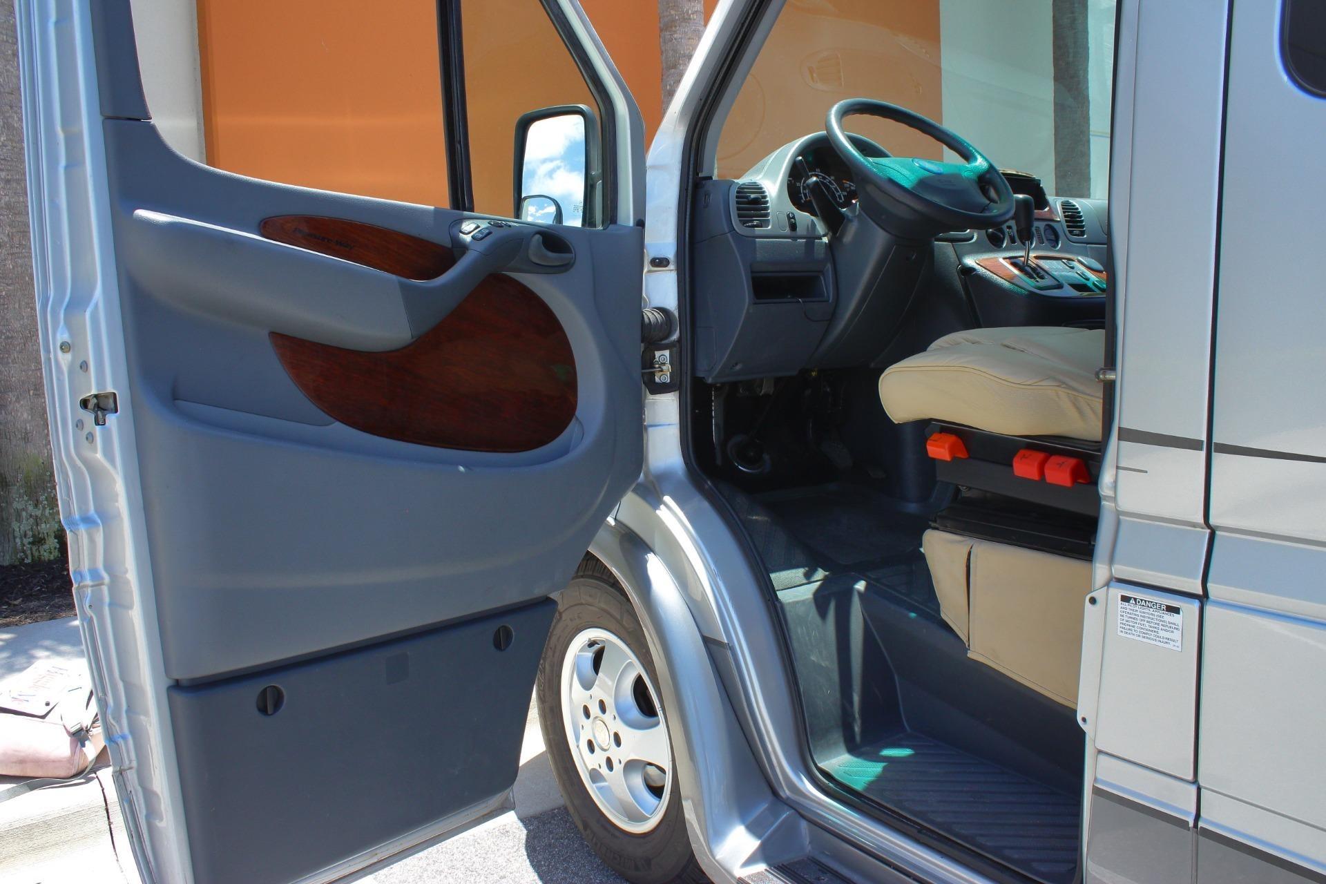2006 Dodge 2500 Sprinter Camper