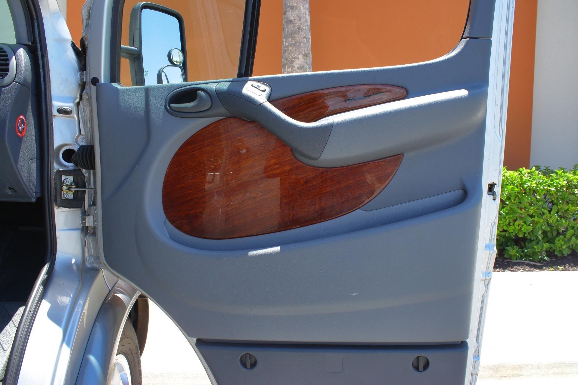2006 Dodge 2500 Sprinter Camper