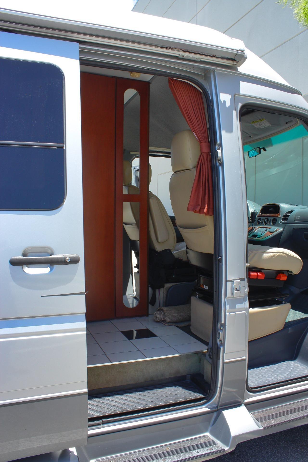 2006 Dodge 2500 Sprinter Camper