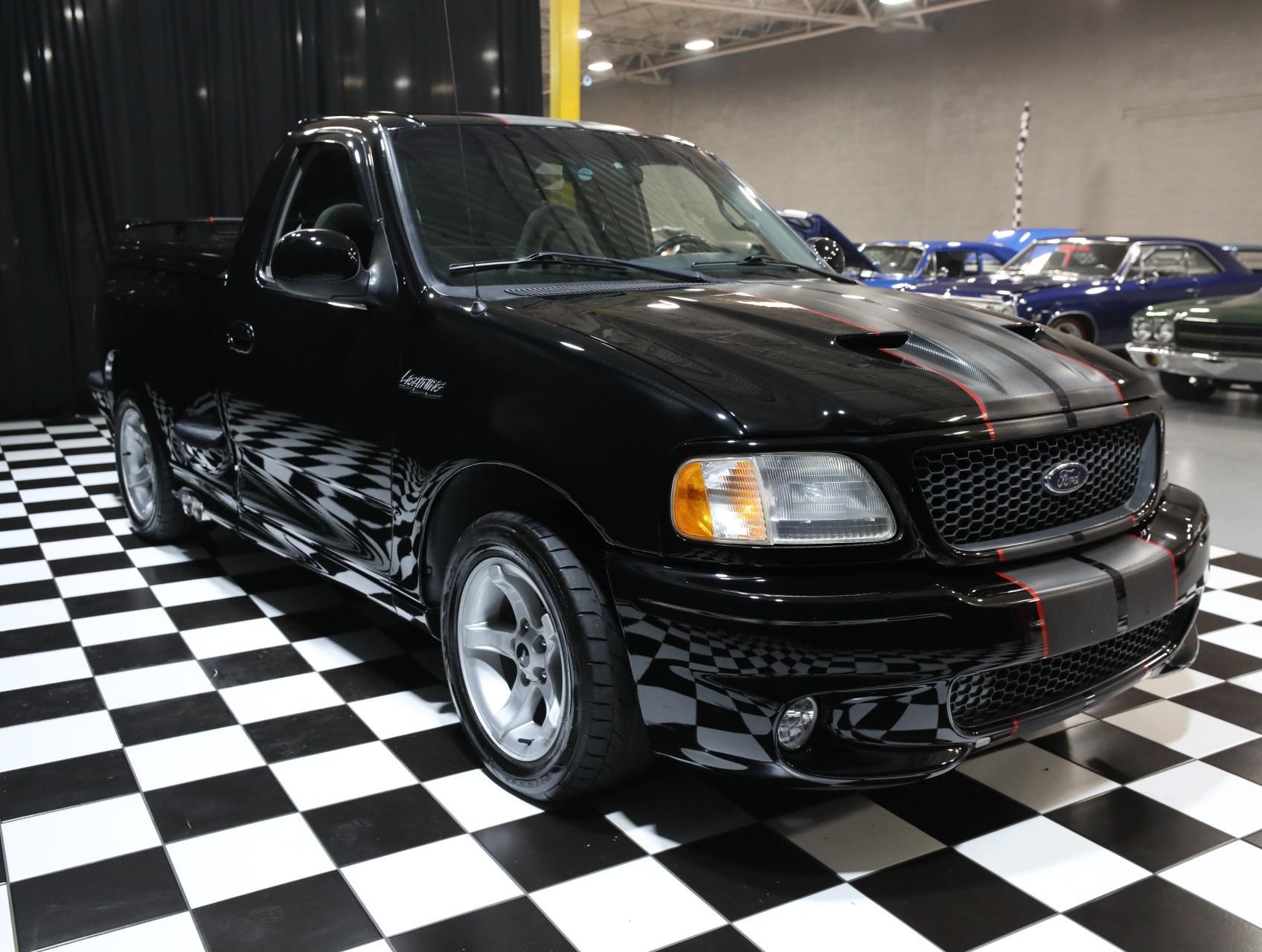 Supercharged 2000 Ford F-150 SVT Lightning - 3