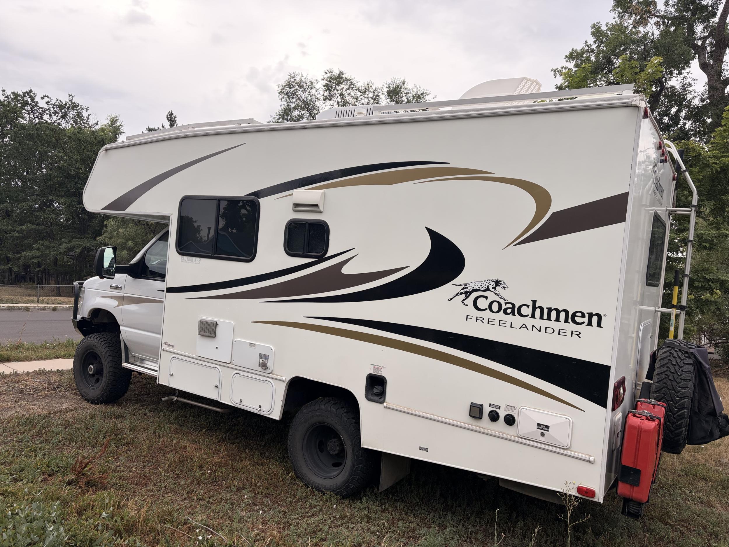 2012 Ford E-350 Coachman Freelander 4x4