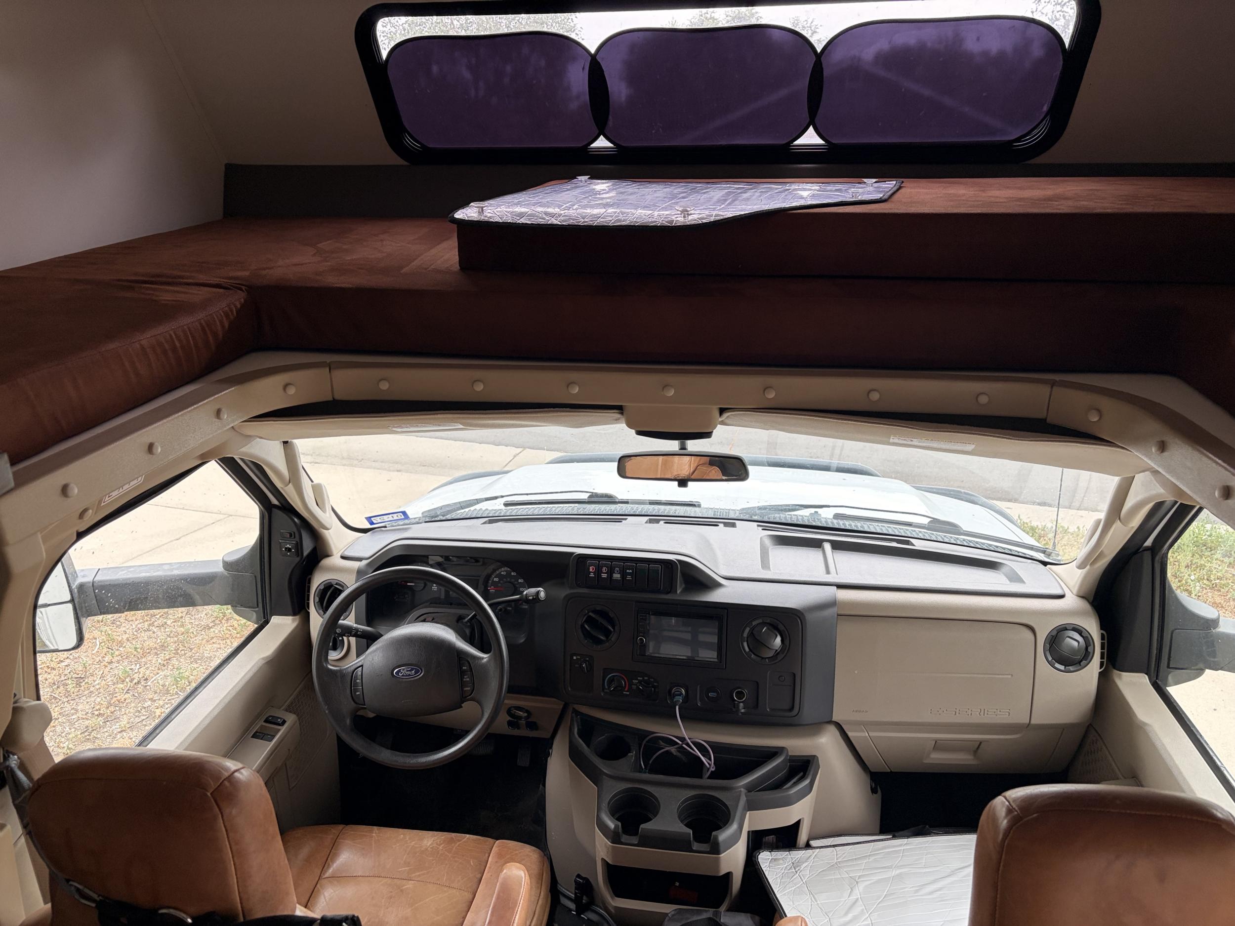 2012 Ford E-350 Coachman Freelander 4x4