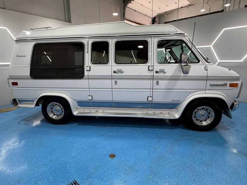 1995 GMC G2500 Vandura - 2