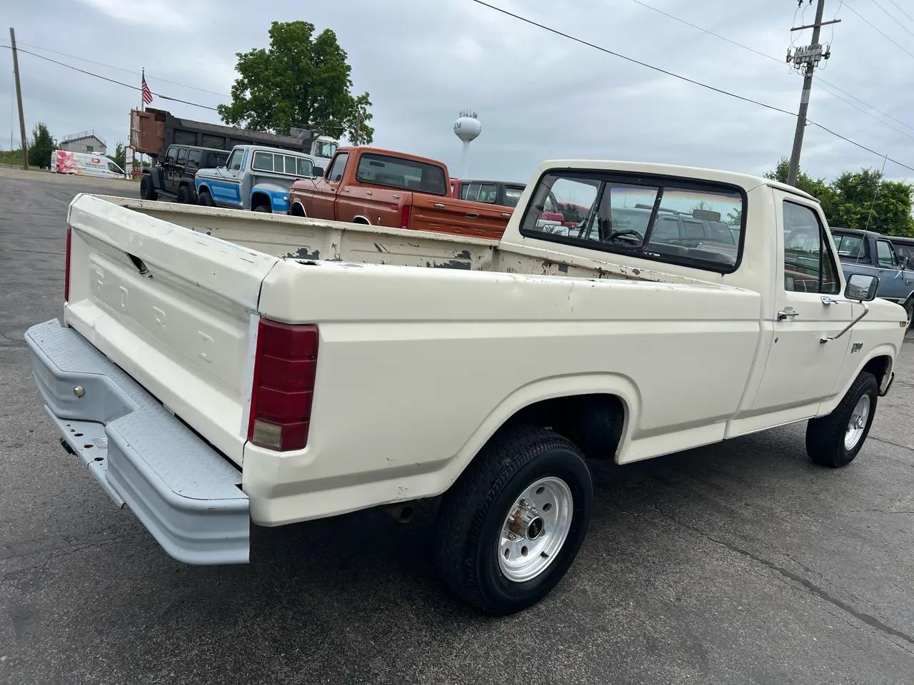 1986 Ford F-150 Styleside - 5