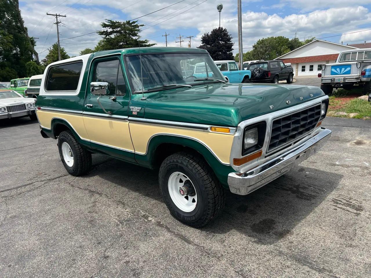 1979 Ford Bronco Ranger XLT - 2
