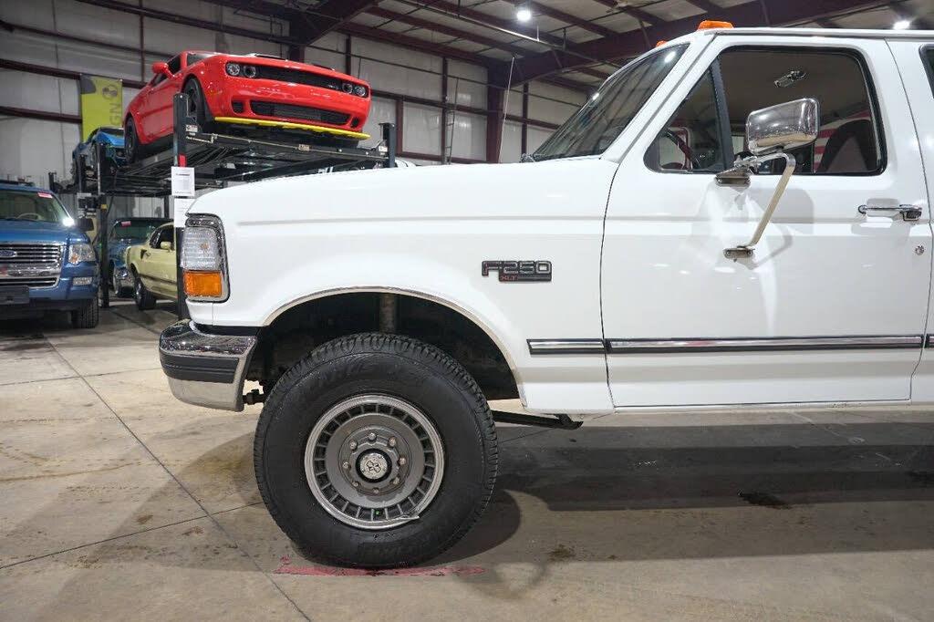 1992 Ford F-250 XLT 4x4 - 2