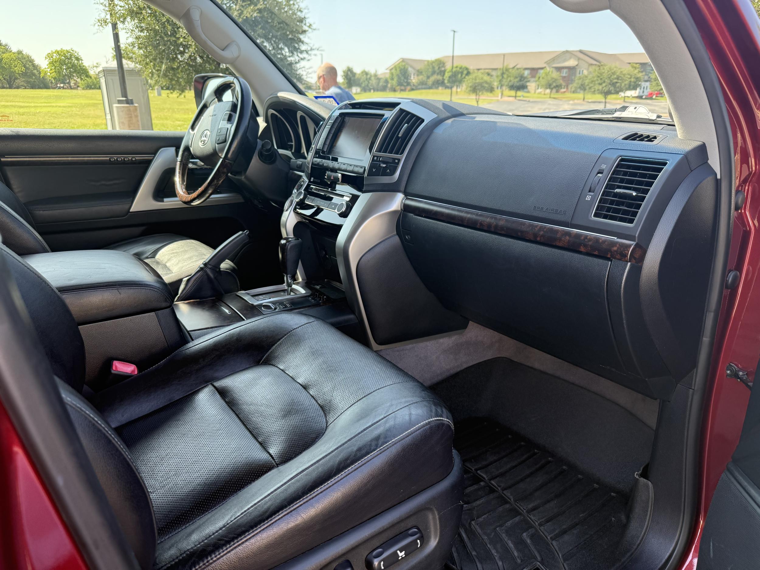 2014 Toyota Land Cruiser