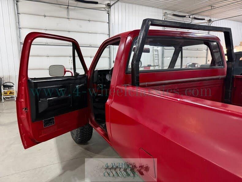 1985 Chevrolet K-30 M1008 Military Pickup