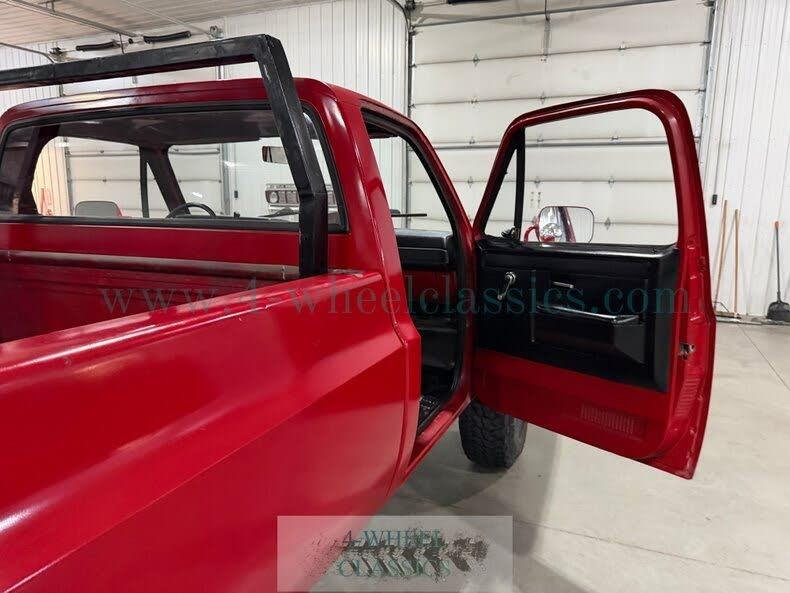 1985 Chevrolet K-30 M1008 Military Pickup