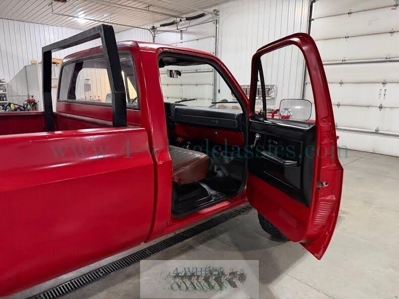 1985 Chevrolet K-30 M1008 Military Pickup