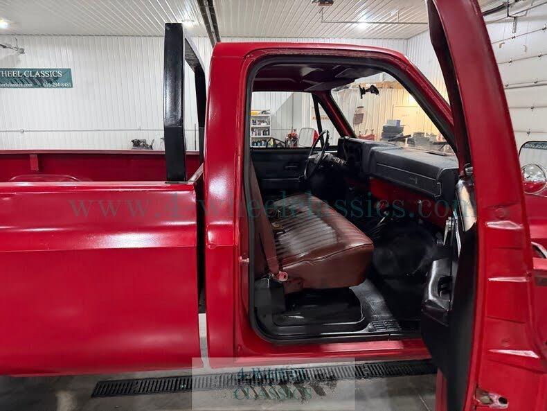1985 Chevrolet K-30 M1008 Military Pickup
