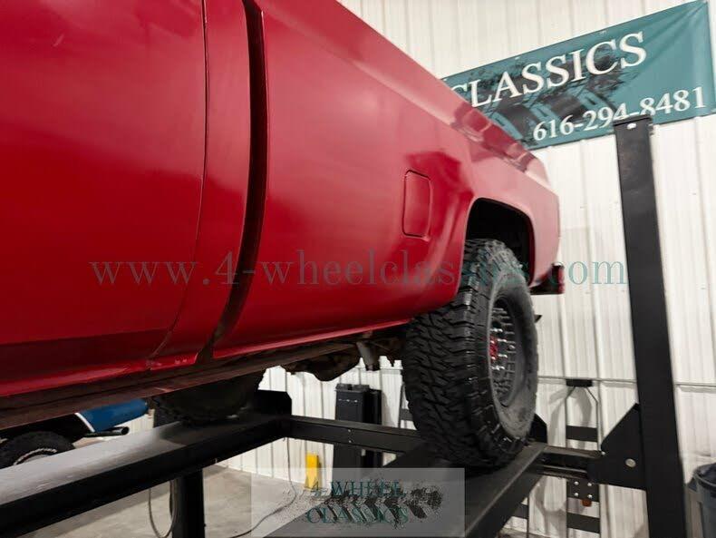 1985 Chevrolet K-30 M1008 Military Pickup