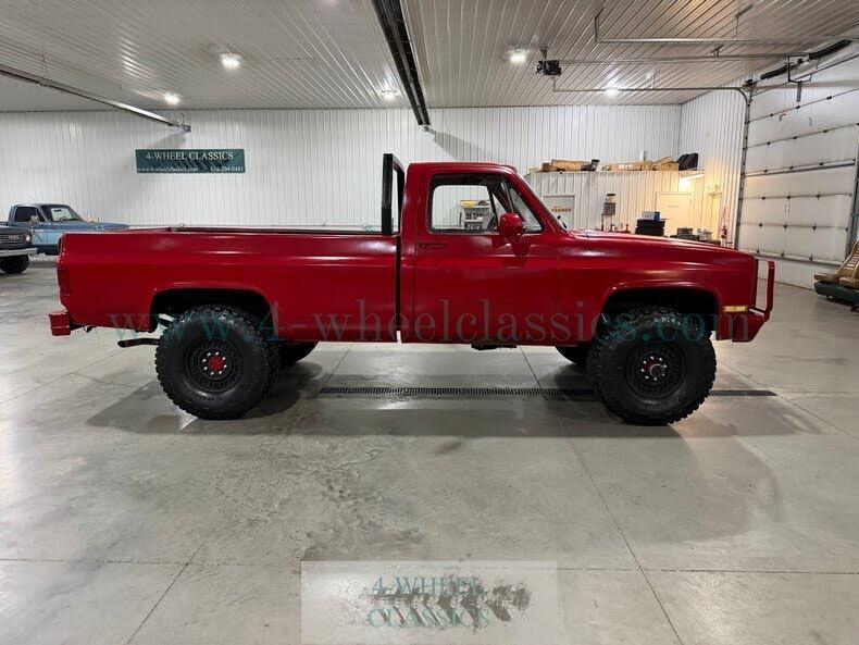 1985 Chevrolet K-30 M1008 Military Pickup