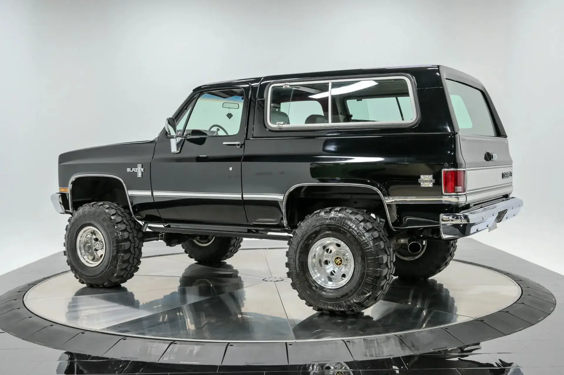 1984 Chevrolet K5 Blazer - 4