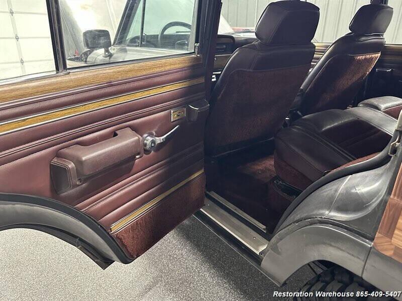 LS-Powered 1987 Jeep Grand Wagoneer