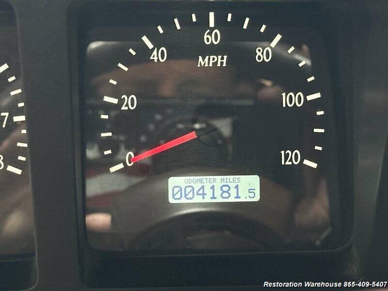 LS-Powered 1987 Jeep Grand Wagoneer