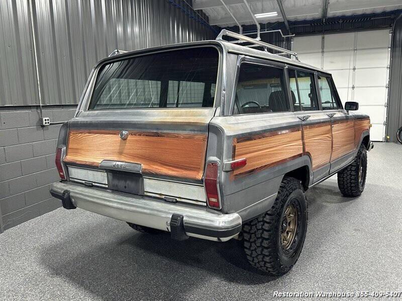 LS-Powered 1987 Jeep Grand Wagoneer - 4