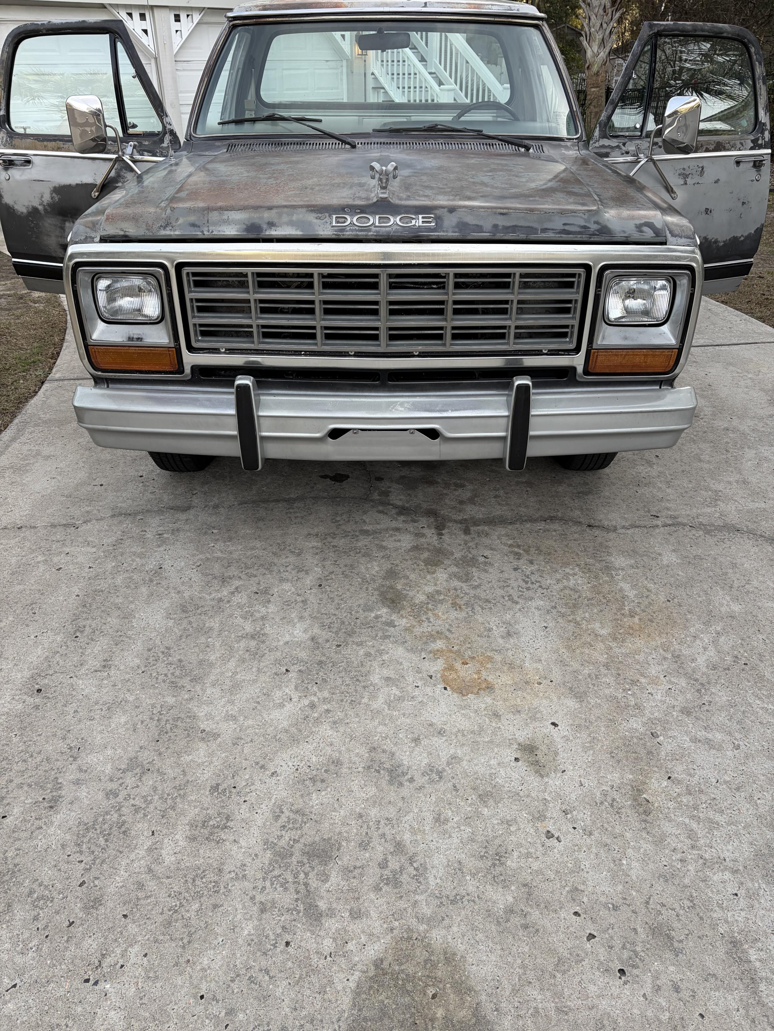 1985 Dodge D150 Royal SE Prospector - 5