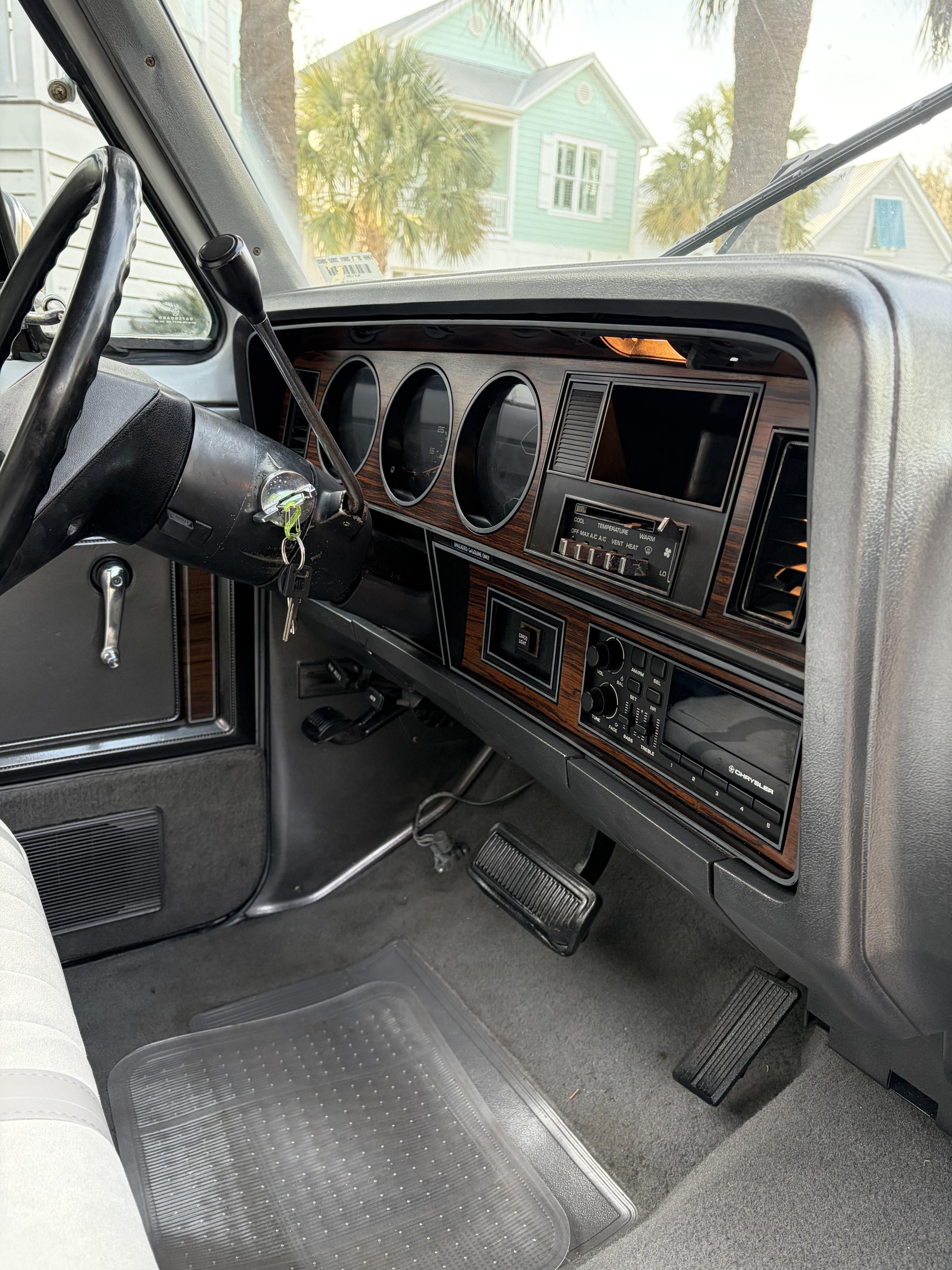 1985 Dodge D150 Royal SE Prospector