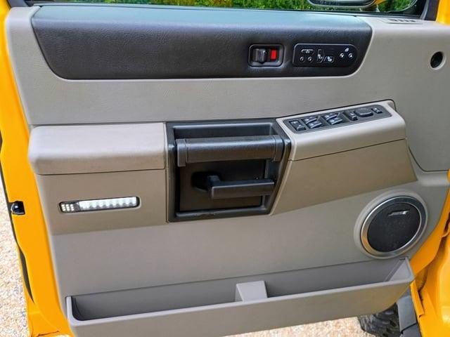 2005 HUMMER H2