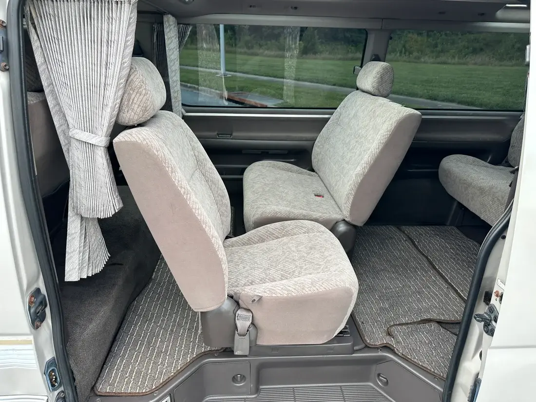 1998 Toyota HiAce Super Custom G KZH106
