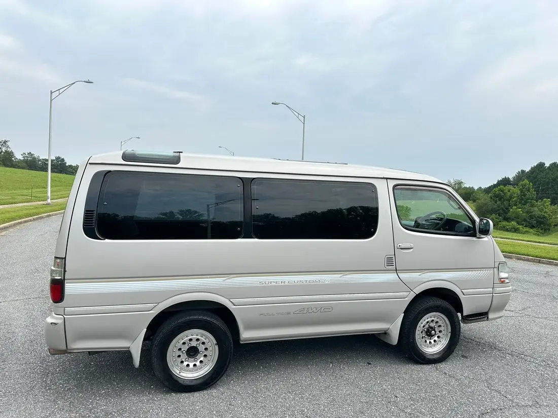1998 Toyota HiAce Super Custom G KZH106 - 2
