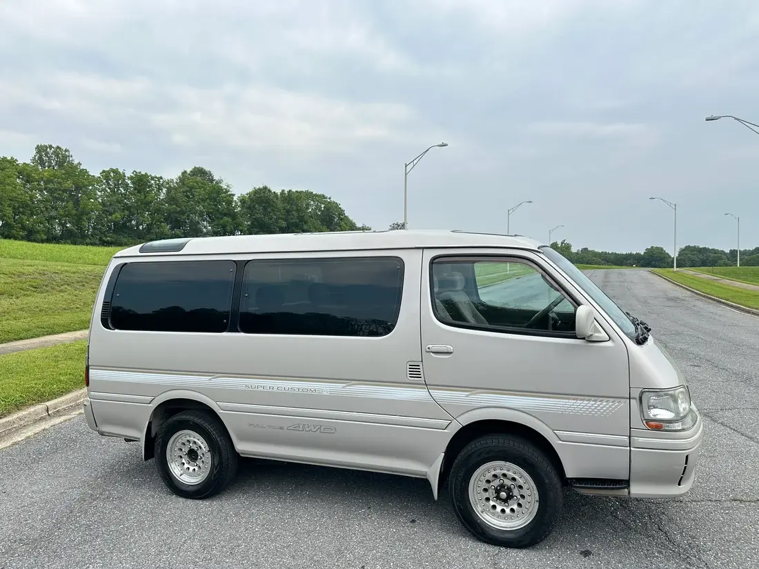 1998 Toyota HiAce Super Custom G KZH106