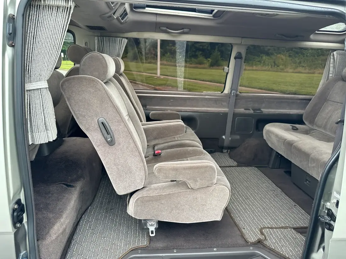 1998 Toyota HiAce Super Custom Limited