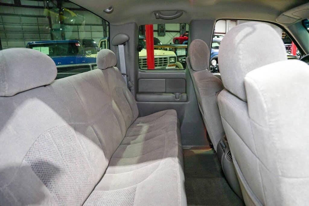 2000 Chevrolet Silverado 1500 LS