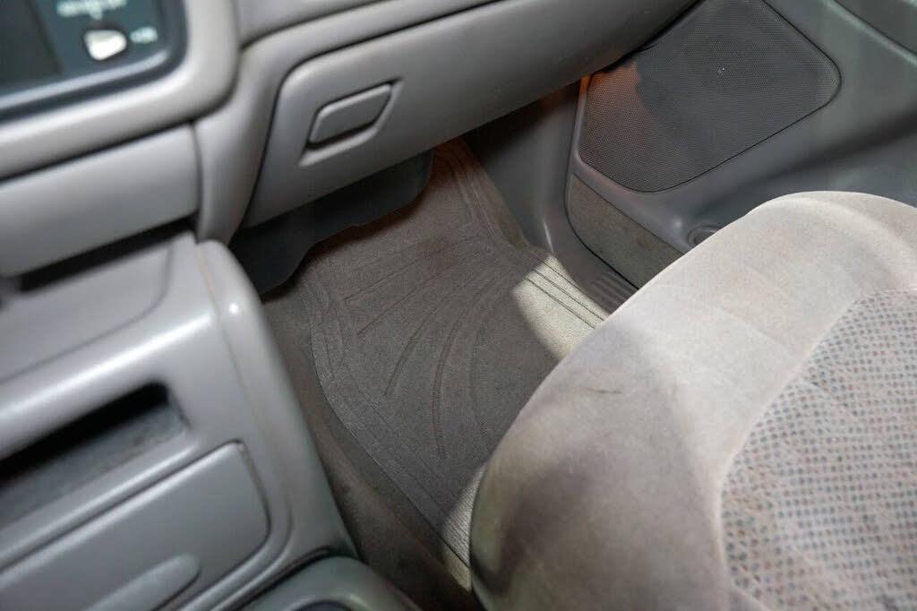 2000 Chevrolet Silverado 1500 LS