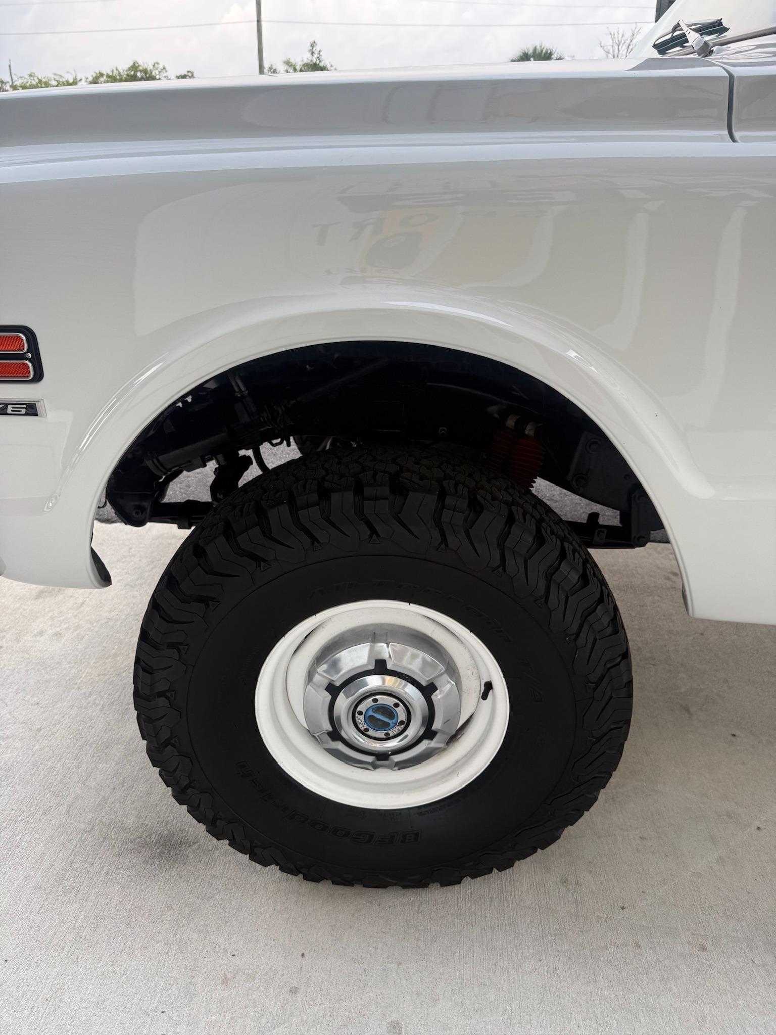 LS-Powered 1972 Chevrolet Suburban
