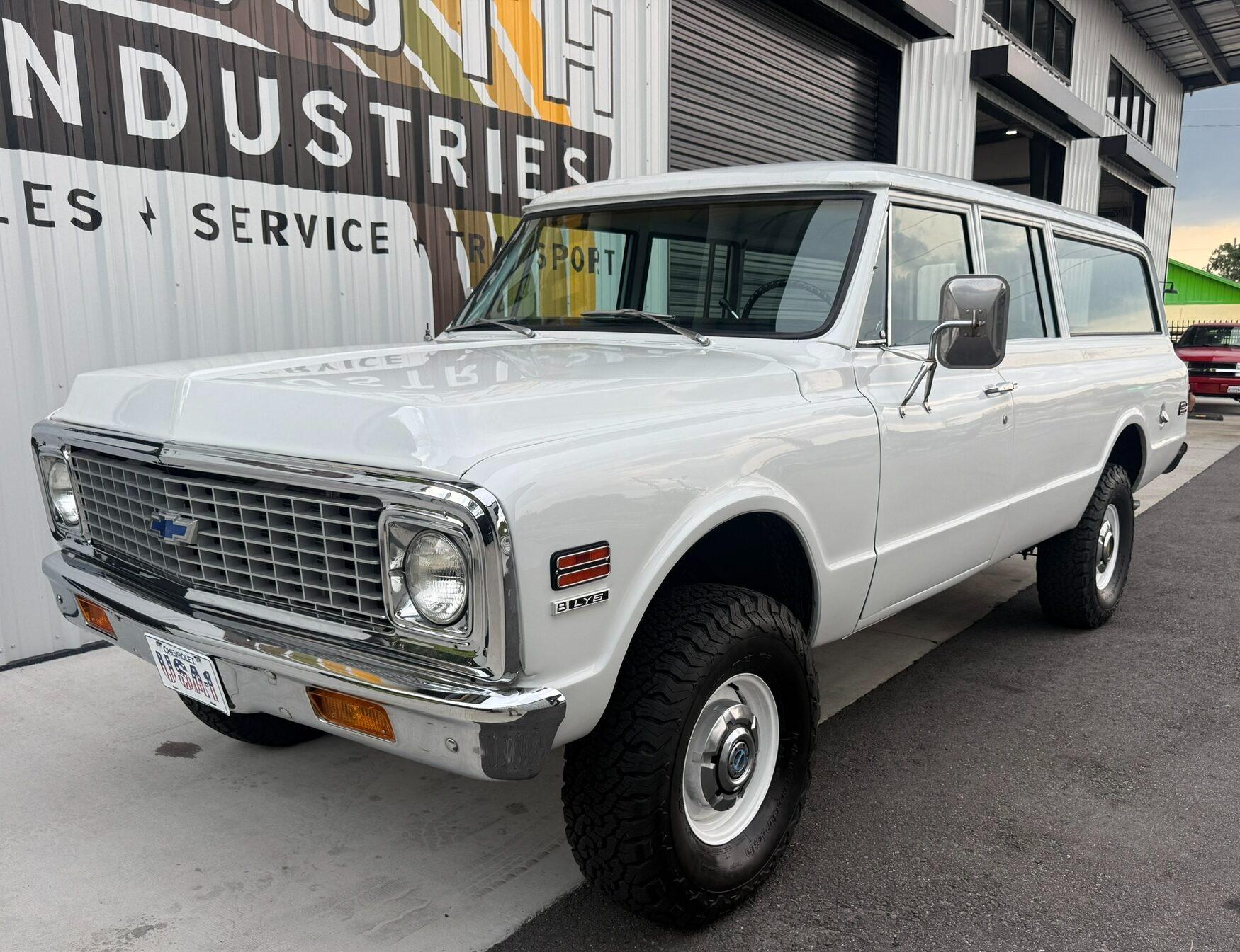 LS-Powered 1972 Chevrolet Suburban