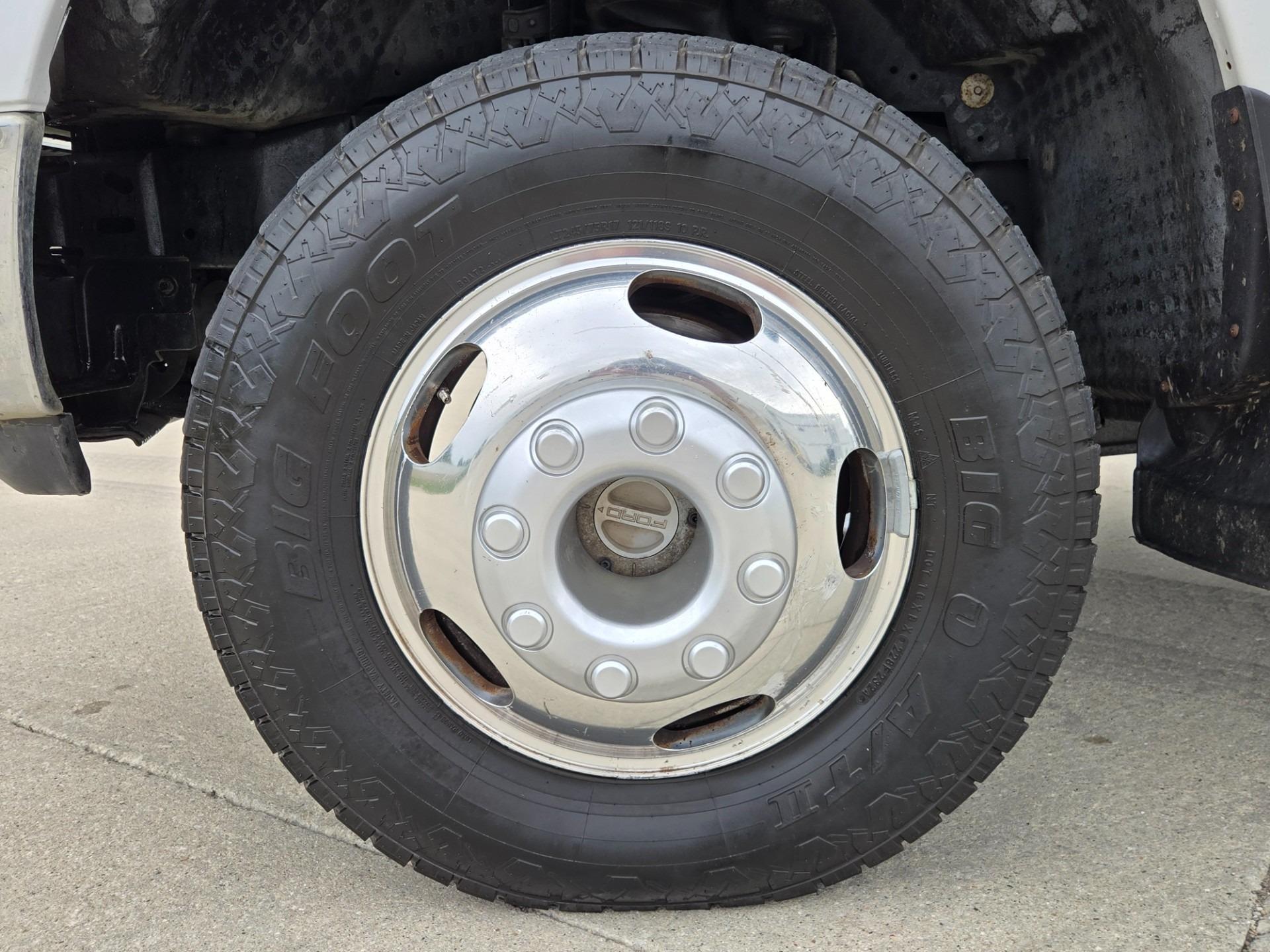 2006 Ford F-350 XLT Work Truck