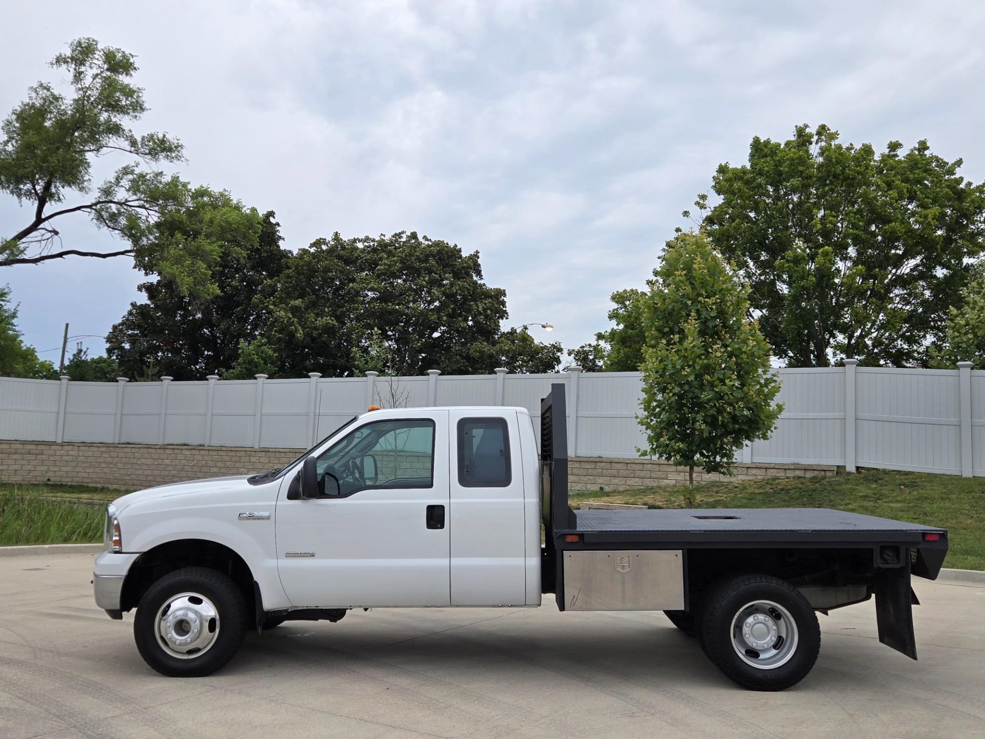 2006 Ford F-350 XLT Work Truck - 2