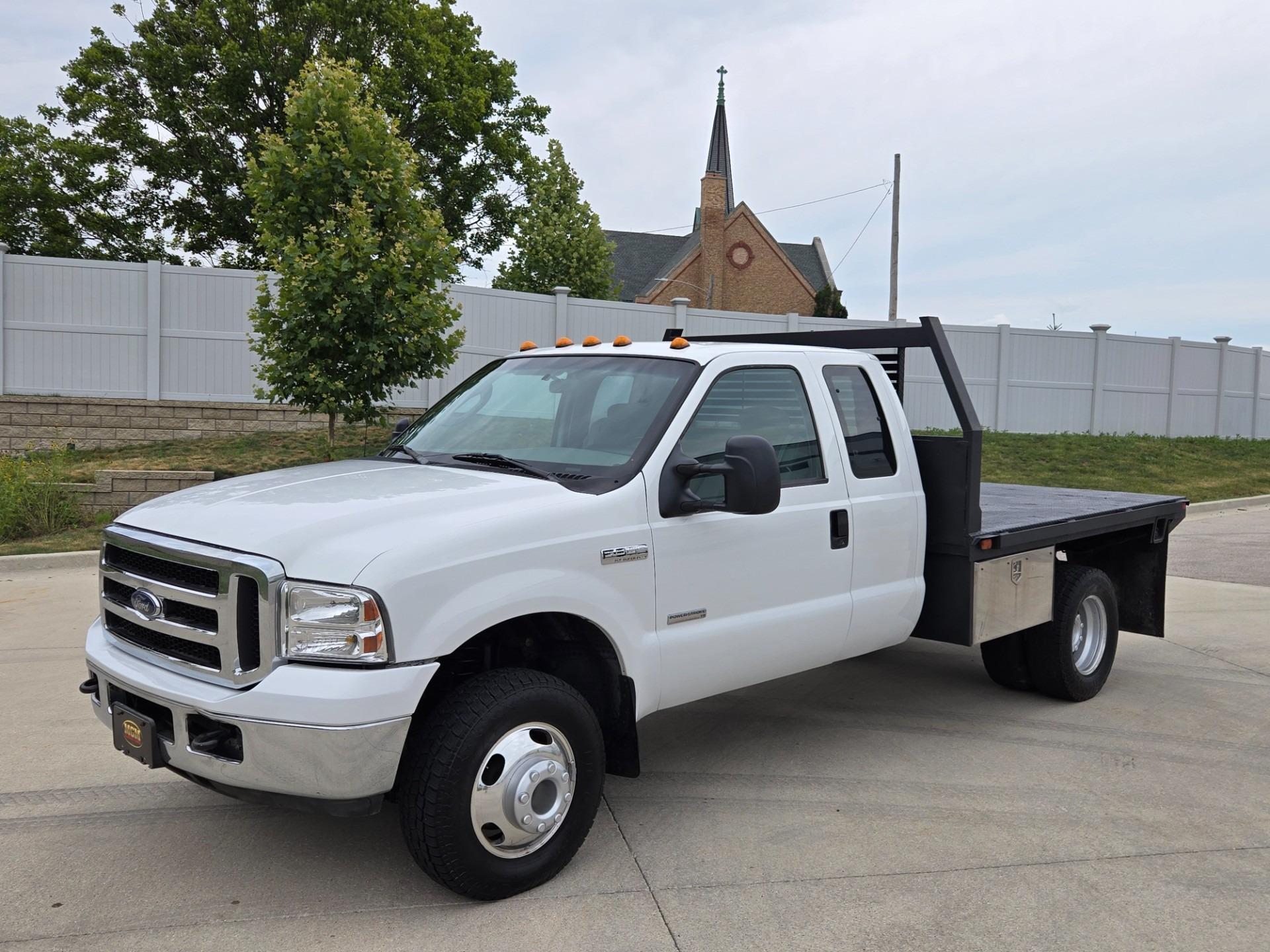 2006 Ford F-350 XLT Work Truck