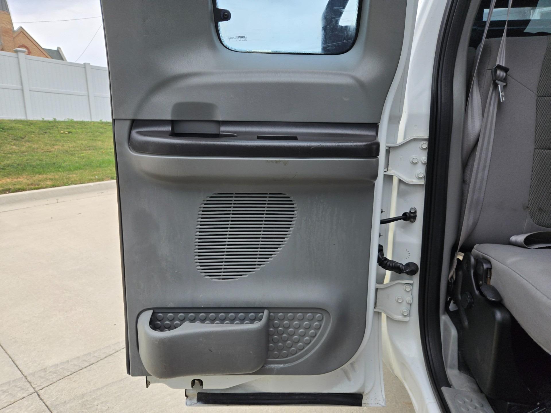 2006 Ford F-350 XLT Work Truck