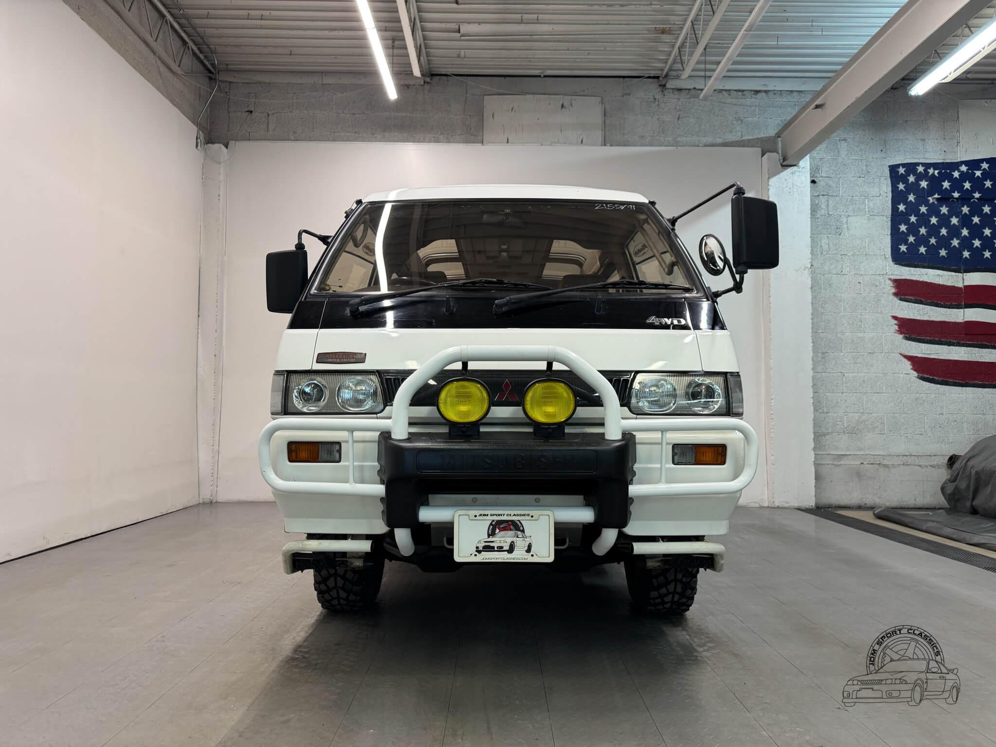 1991 Mitsubishi Delica Starwagon Exceed
