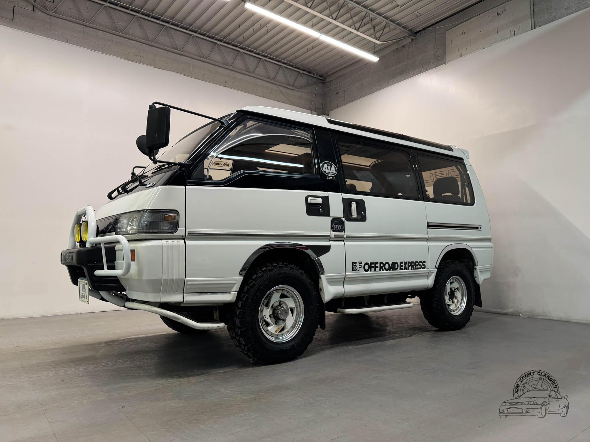 1991 Mitsubishi Delica Starwagon Exceed
